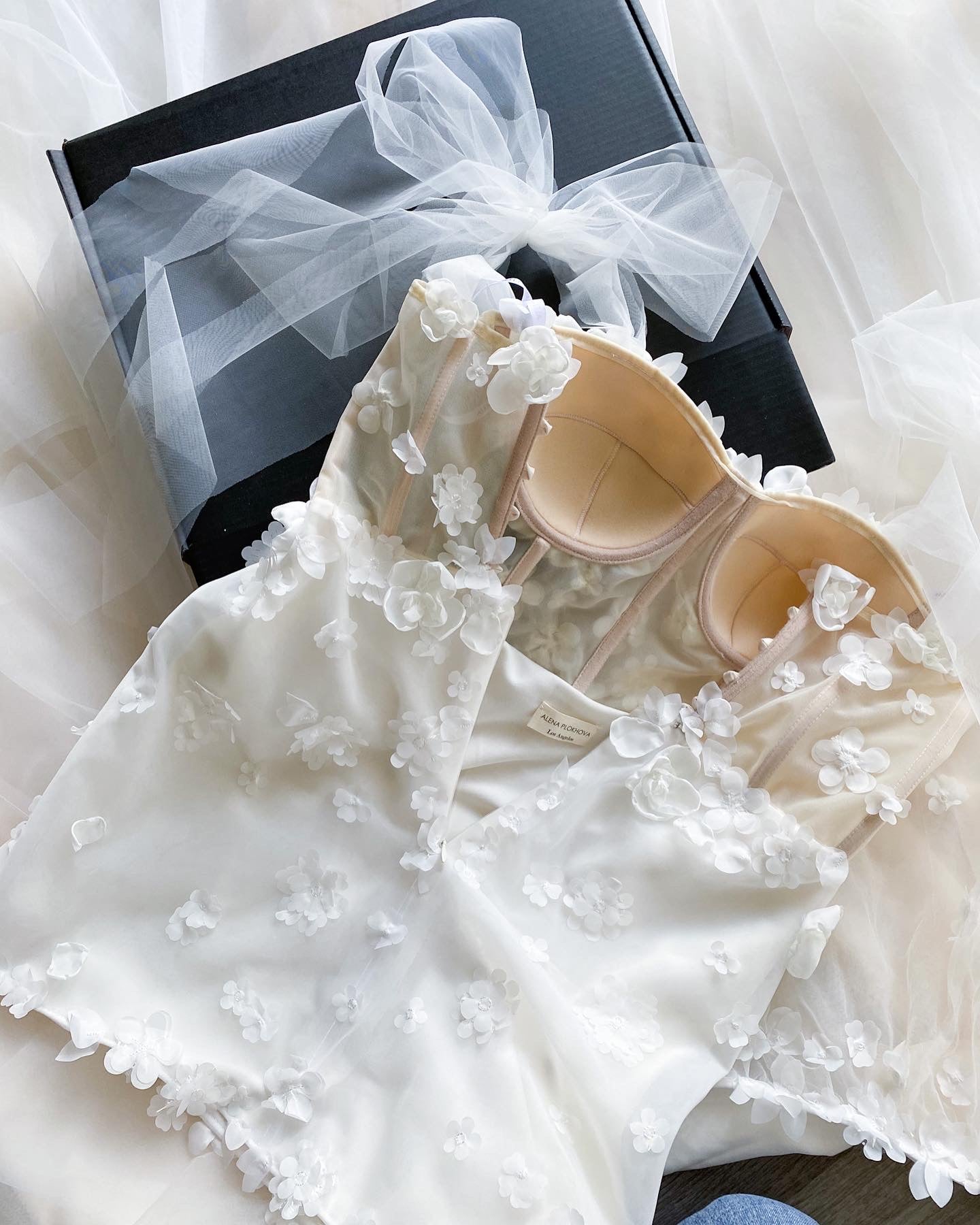Jasmine short dress / Short off-white wedding dress with handmade flowers