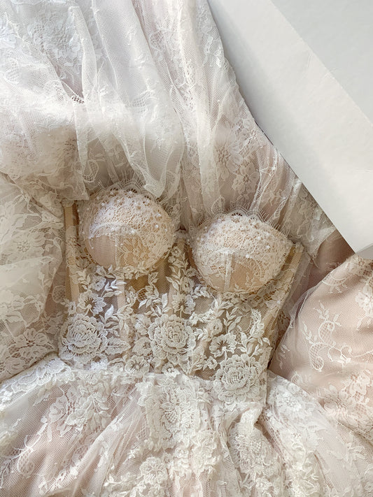 Blanca / Lace A-Line Wedding Dress With Detachable Sleeves.