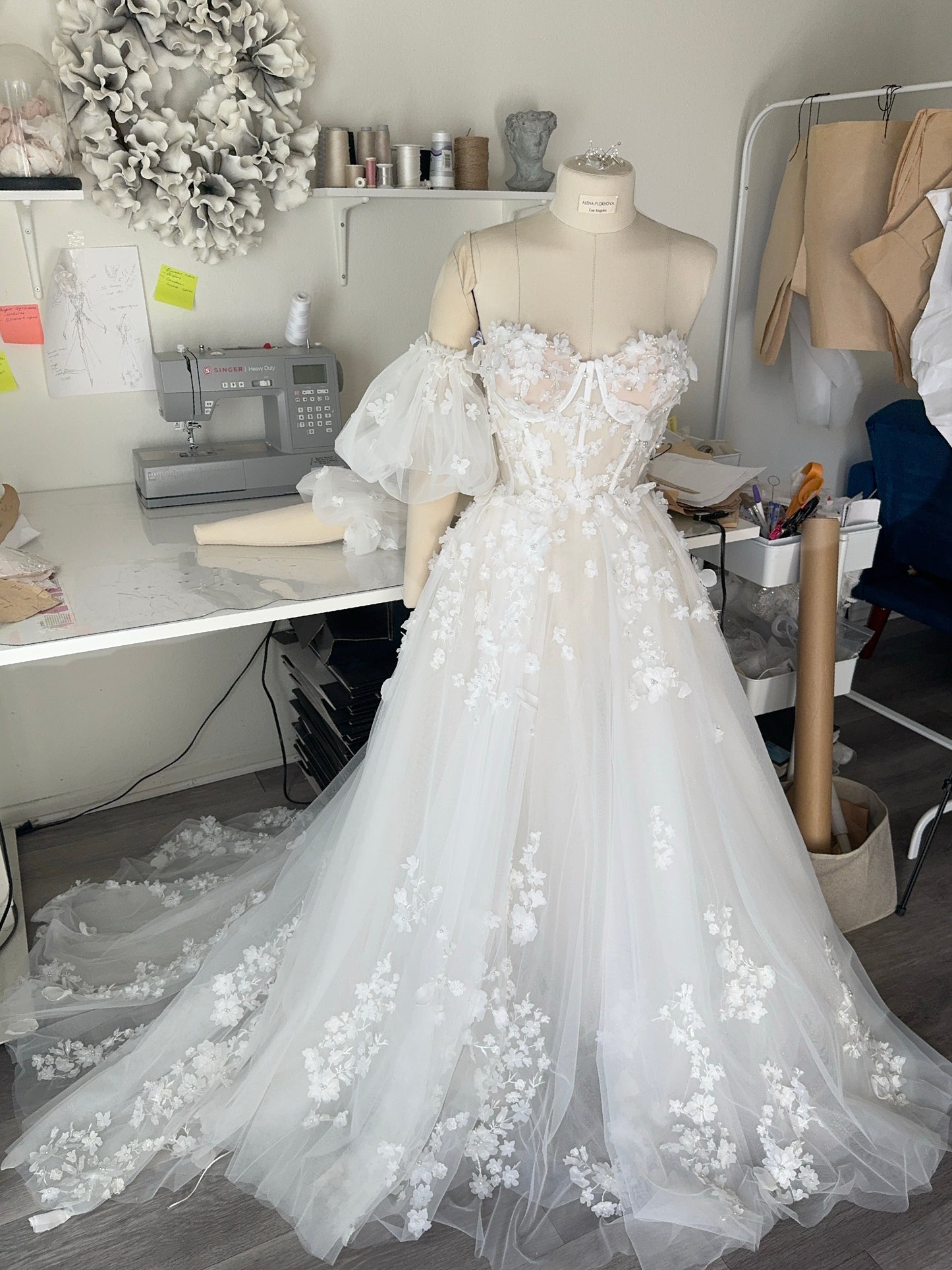 Alice / off white wedding dress with puffy sleeves
