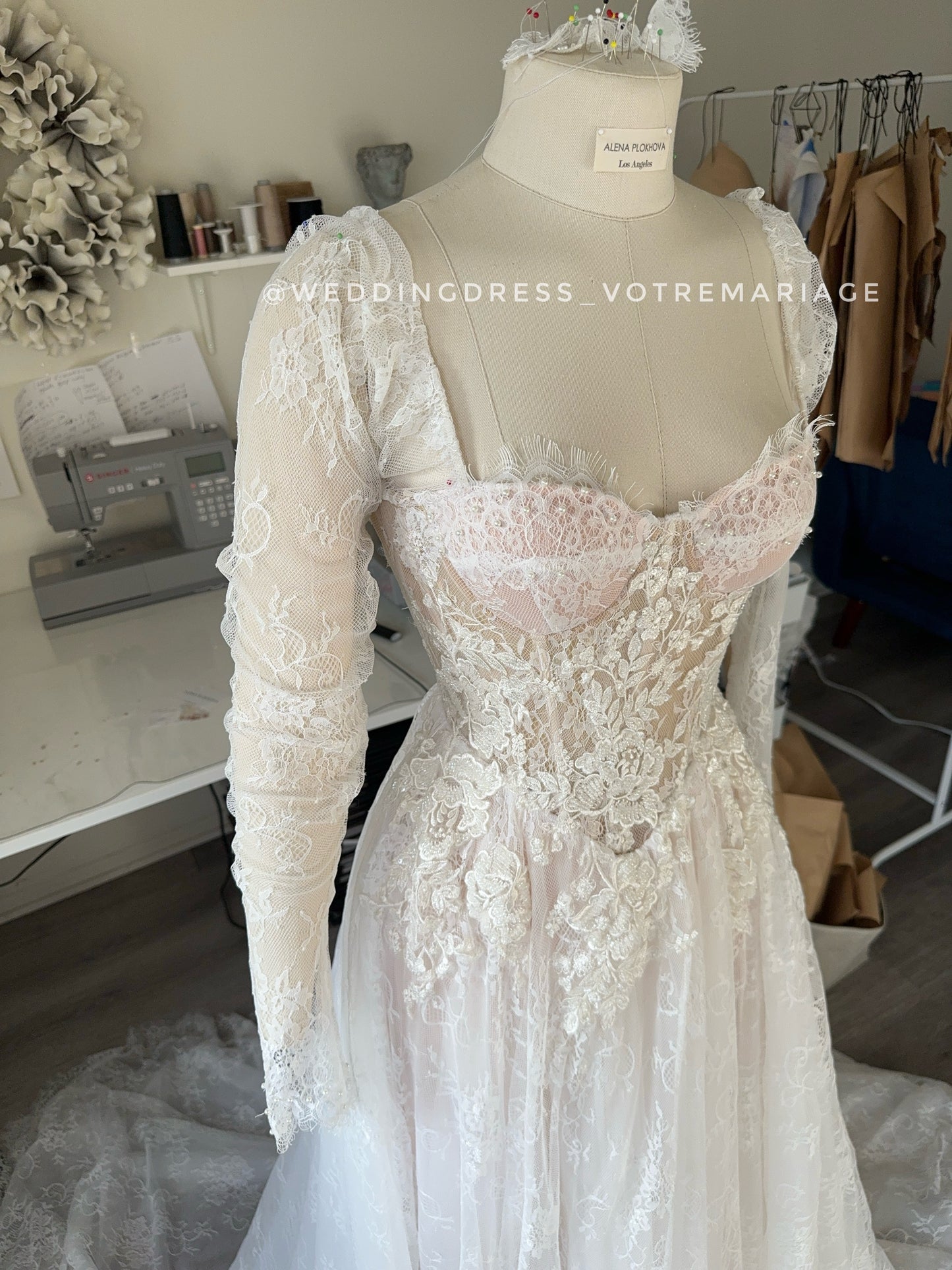 Blanca Limited Edition/ A-line lace wedding dress with sleeves and long train