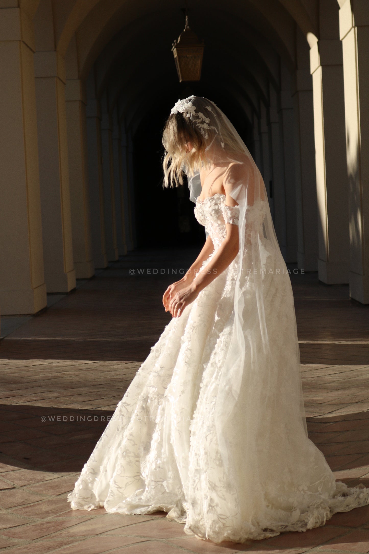 R / Chapel Veil