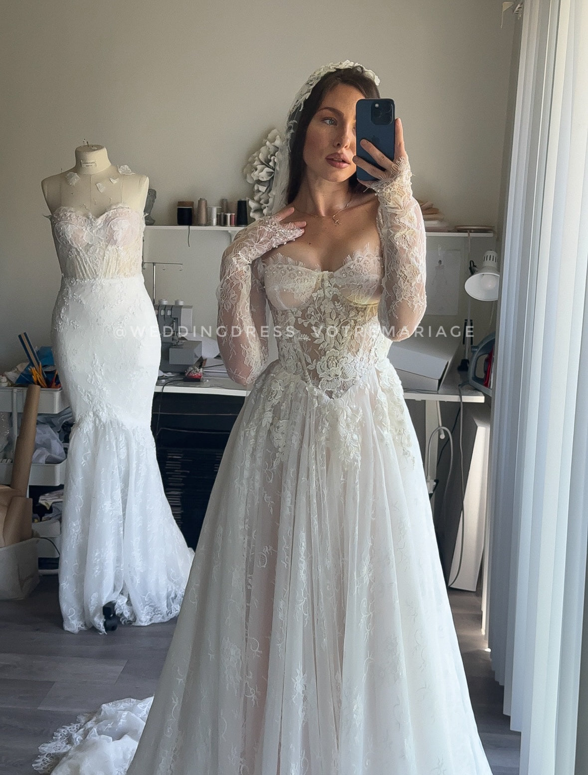 Blanca Limited Edition/ A-line lace wedding dress with sleeves and long train