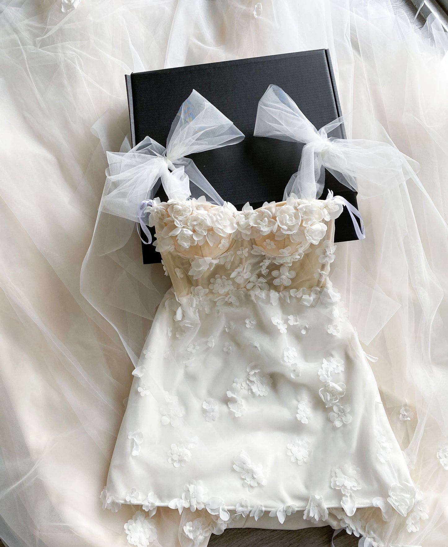 Jasmine short dress / Short off-white wedding dress with handmade flowers