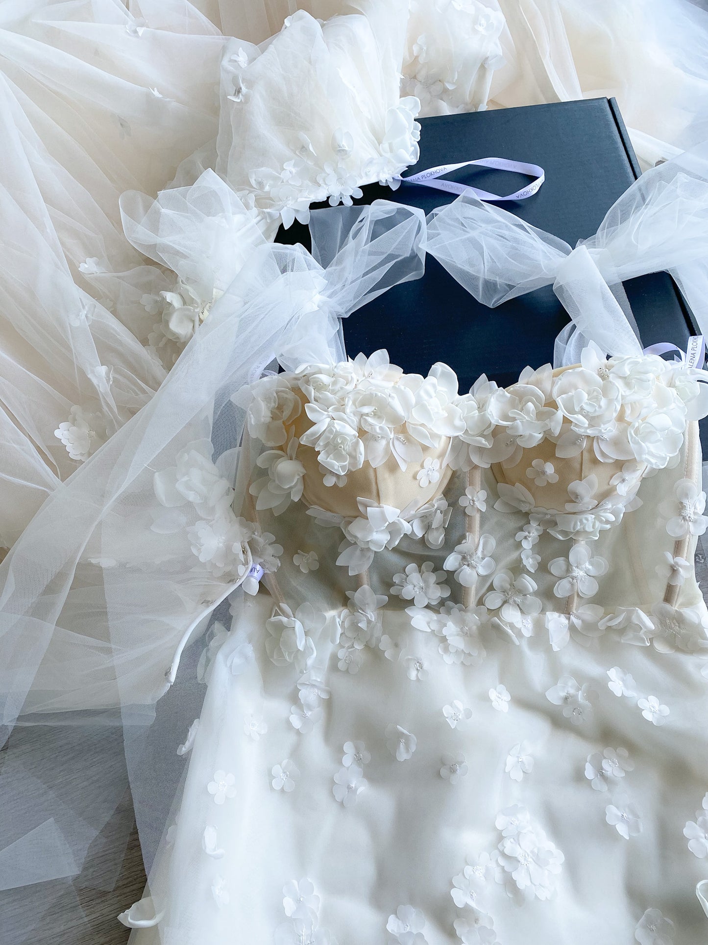 Jasmine short dress / Short off-white wedding dress with handmade flowers
