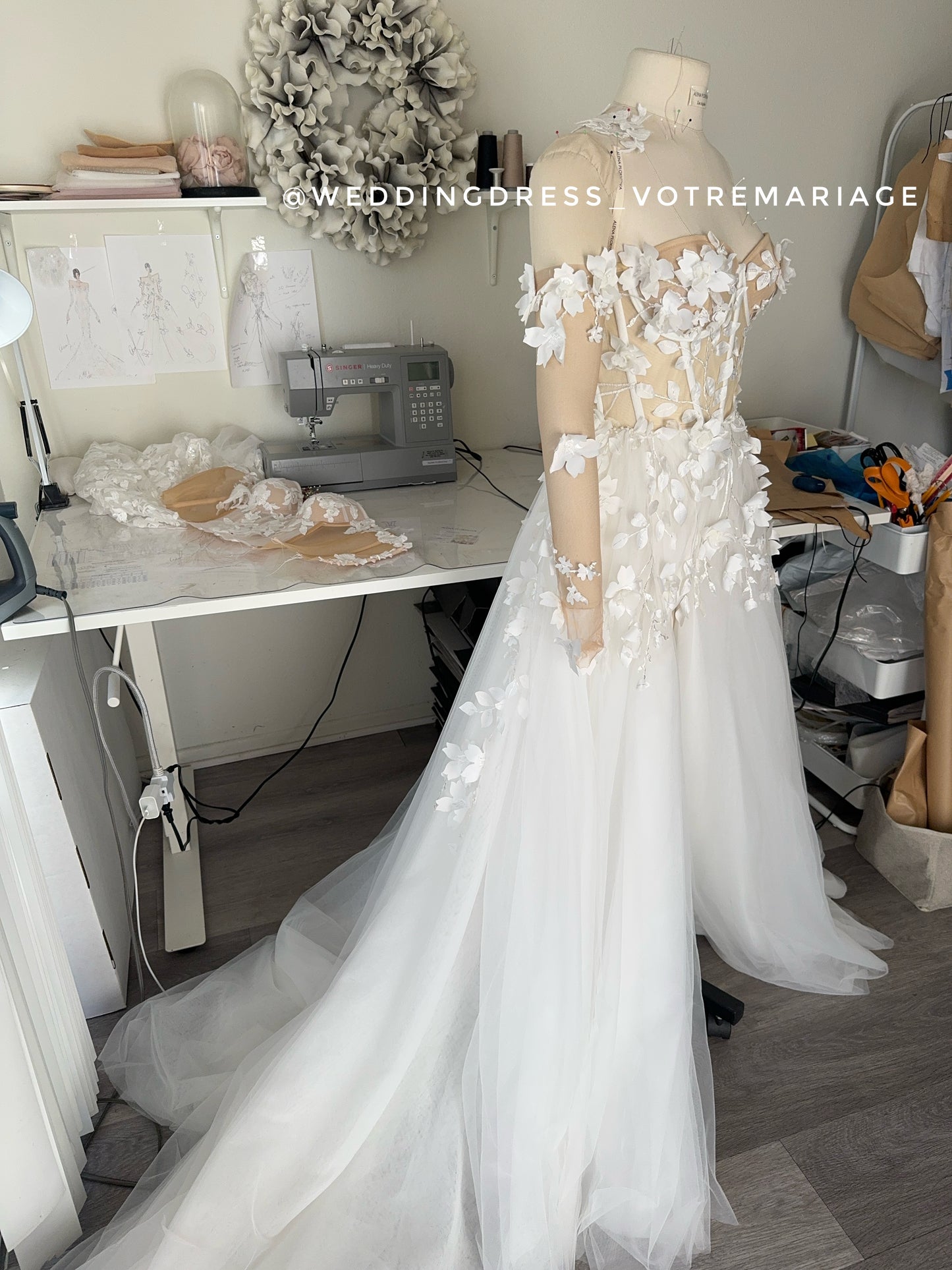 Angelina/ off-white wedding dress with a deep slit and train