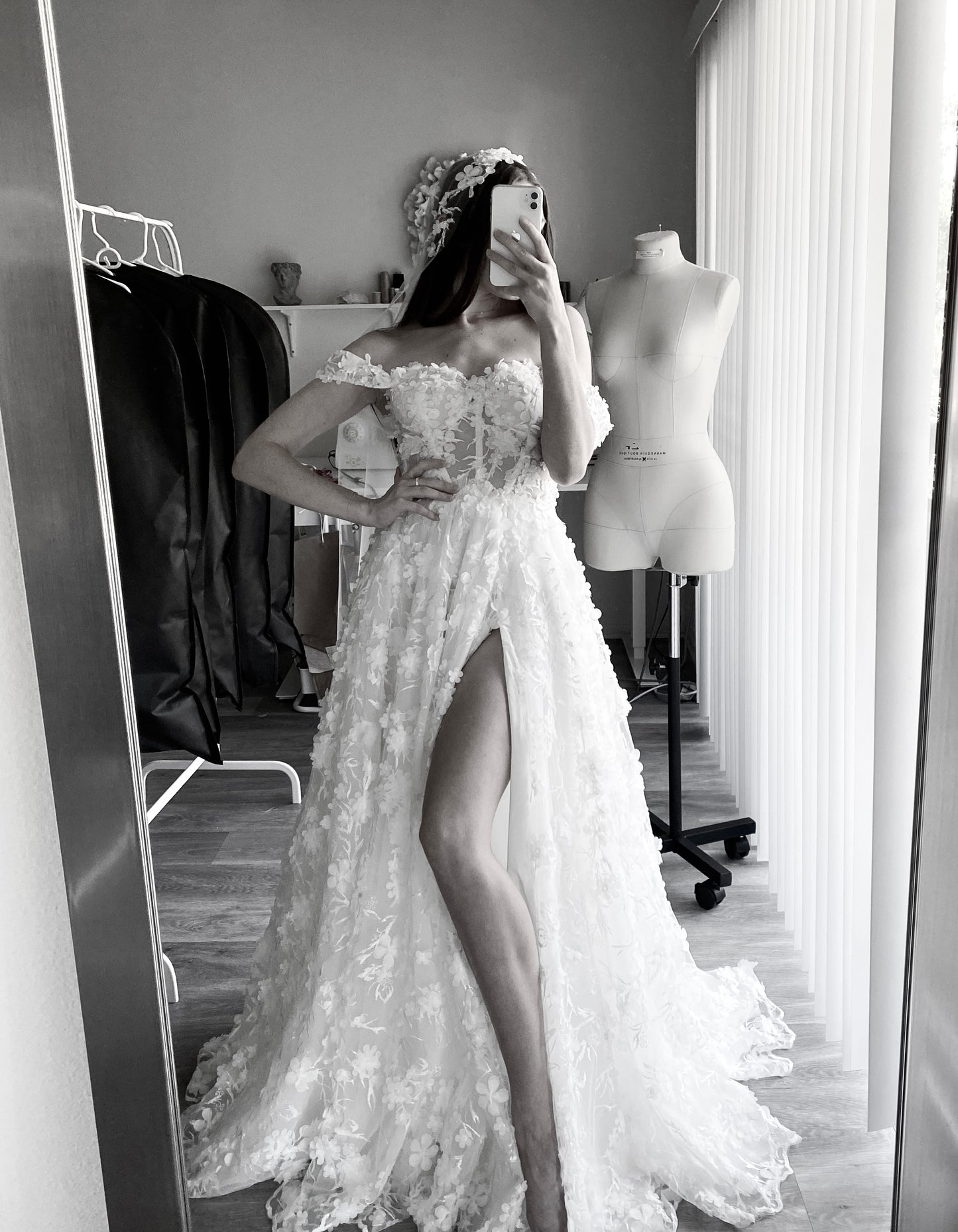 Rosa/ 3D Lace Wedding Dress with High Slit