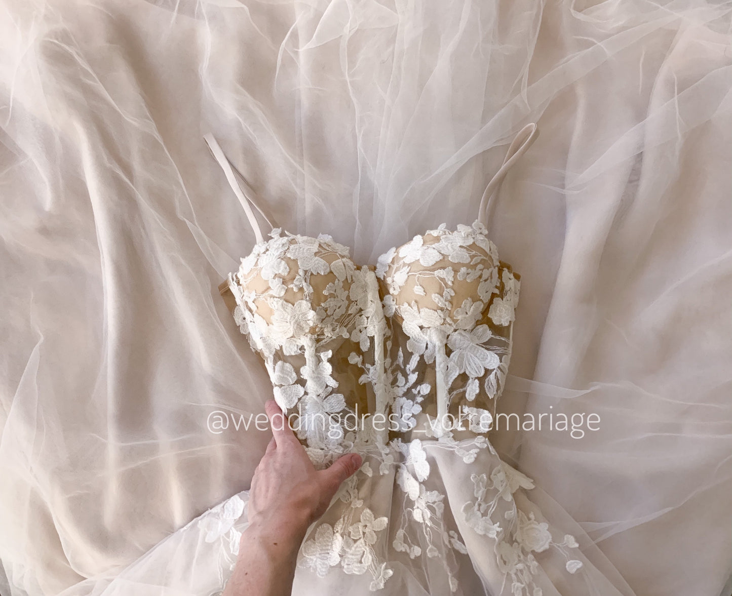 Simple wedding dress