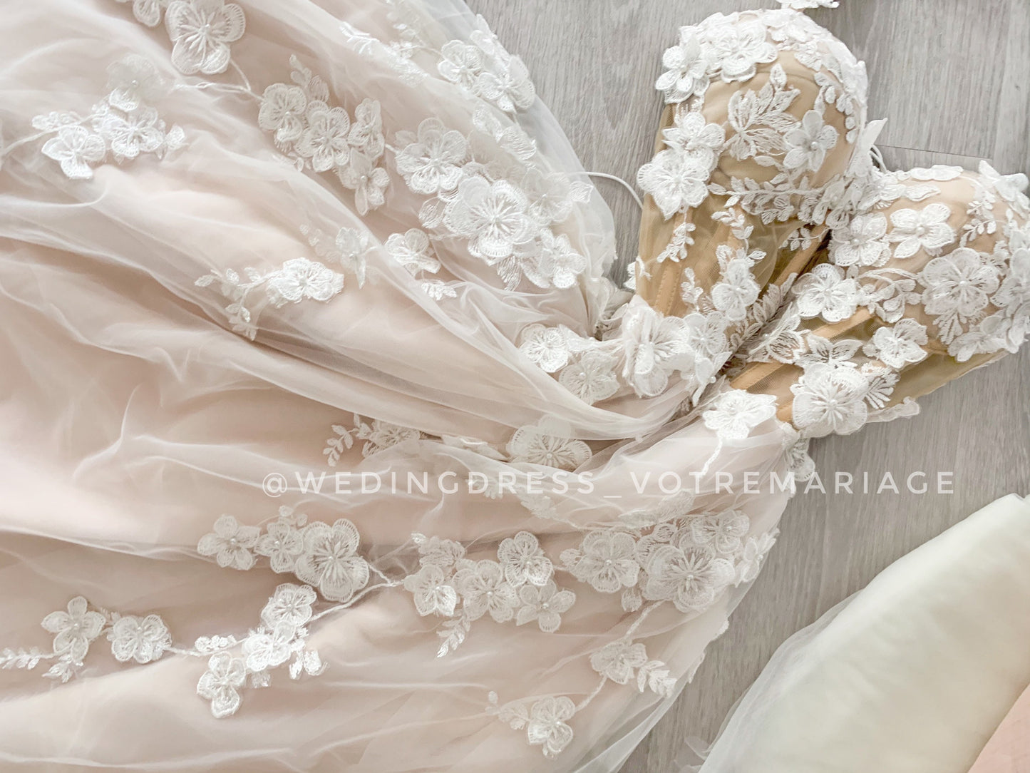 Medina/ Blush A-line wedding dress with 3D flower embroidery