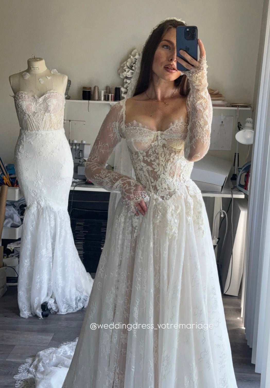 Blanca Limited Edition/ A-line lace wedding dress with sleeves and long train