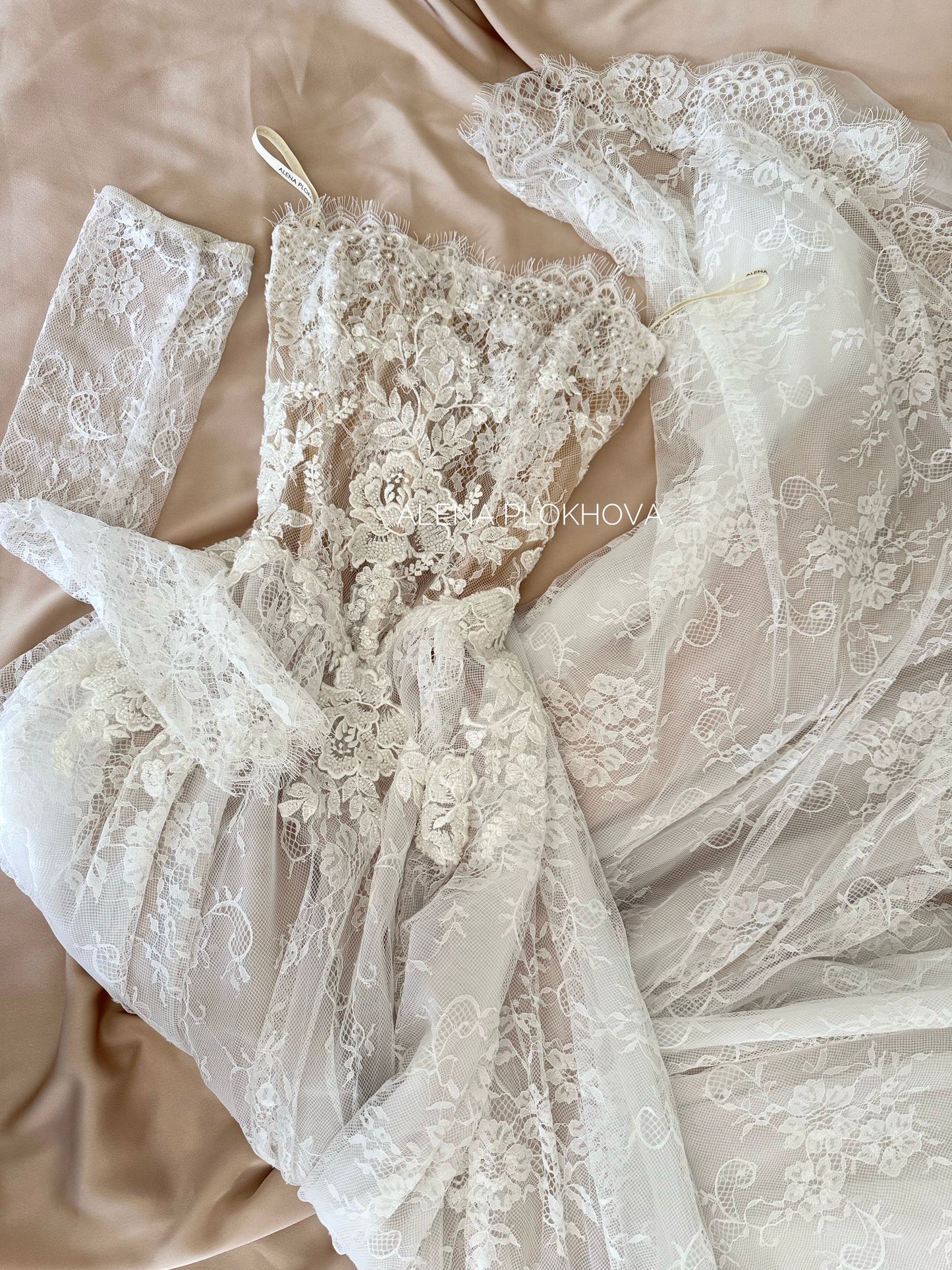 Barbara / Lace Wedding Dress With Straight Shape Corset And Detachable Sleeves
