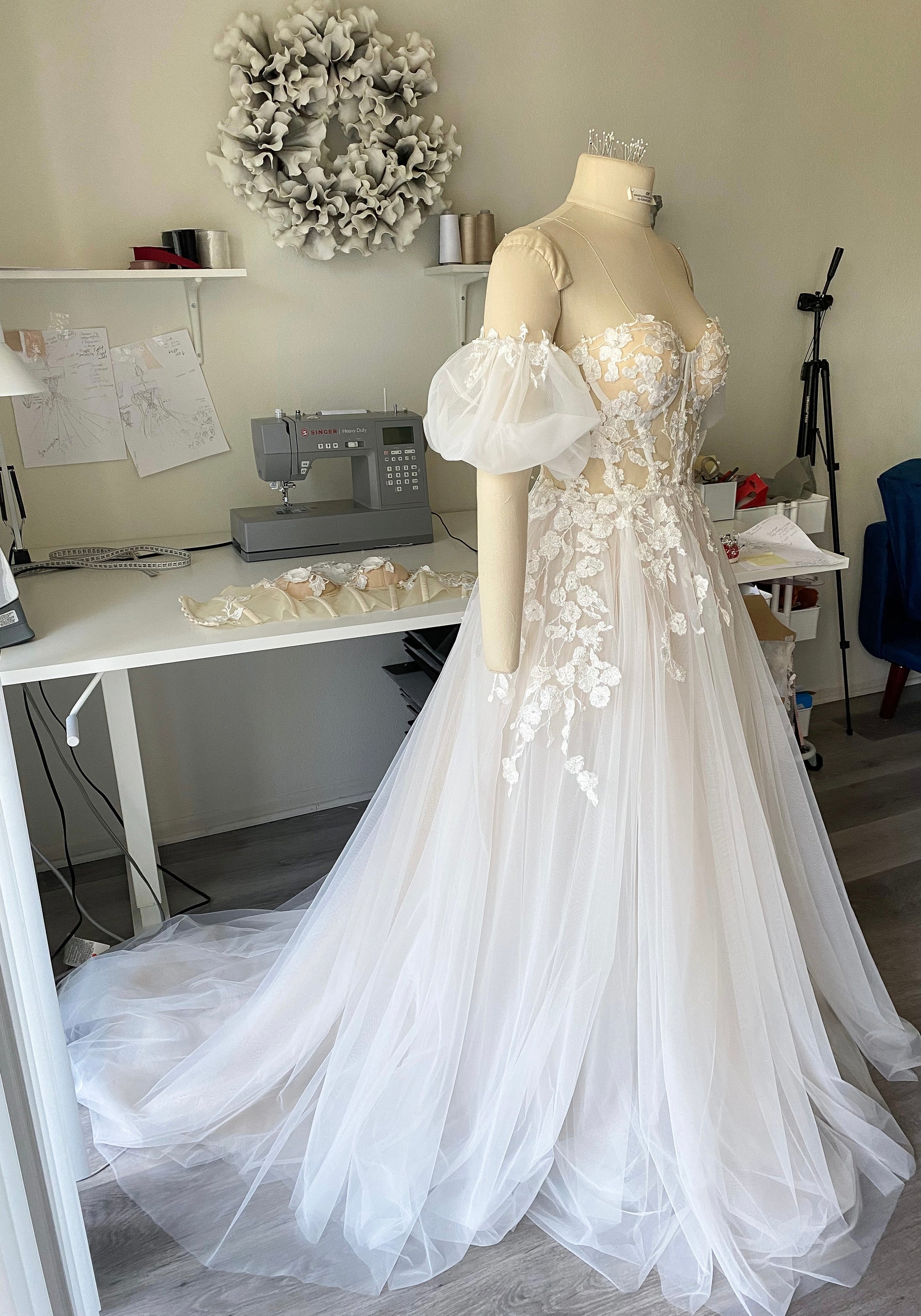 Off white wedding dress with puff sleeves Wedding dresses by Alena Plokhova Off white wedding dress with puff sleeves Wedding dresses by Alena Plokhova