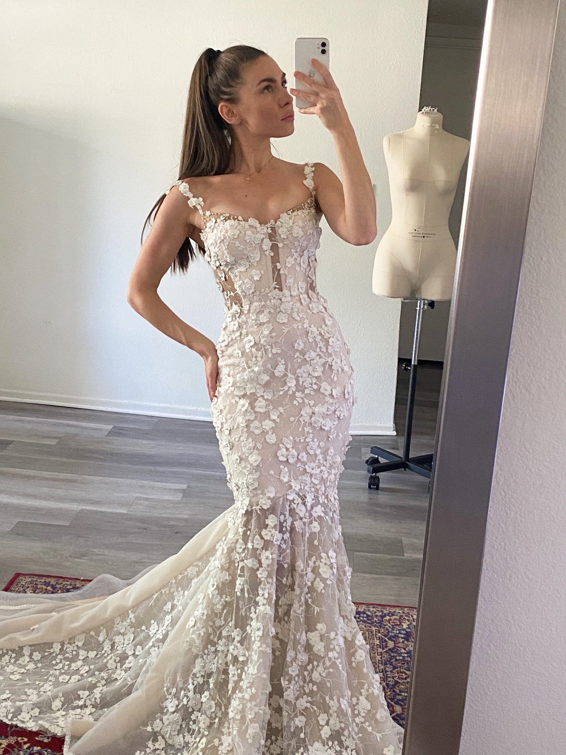 Blush Mermaid Wedding Dress – Wedding dresses by Alena Plokhova