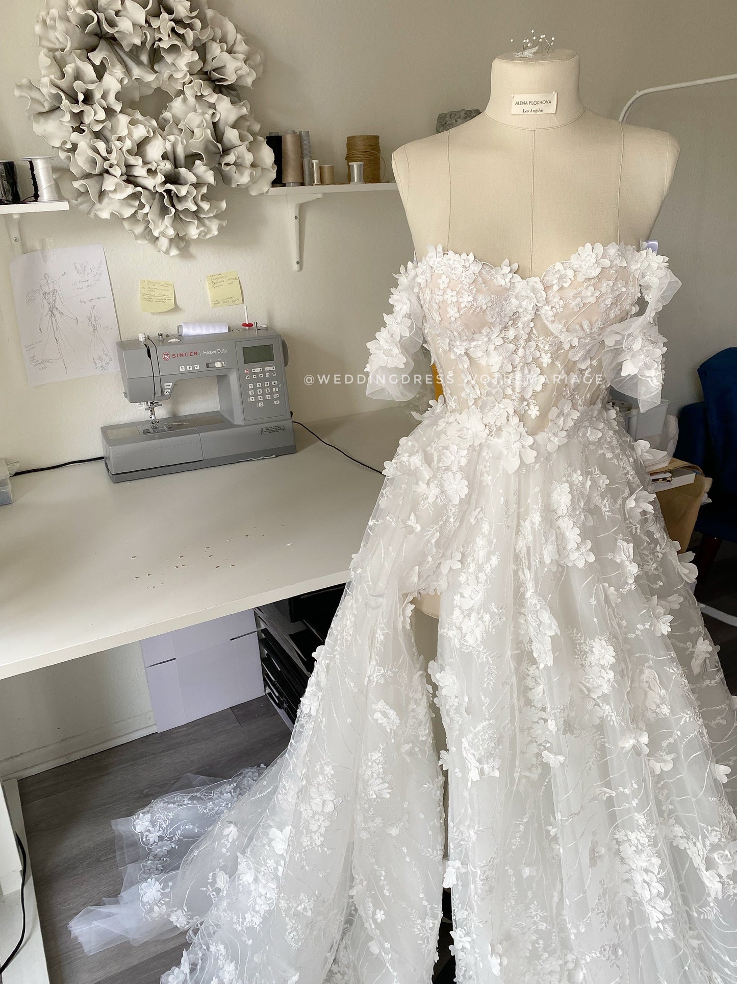 Aria/ off-white lace wedding dress with a high slit