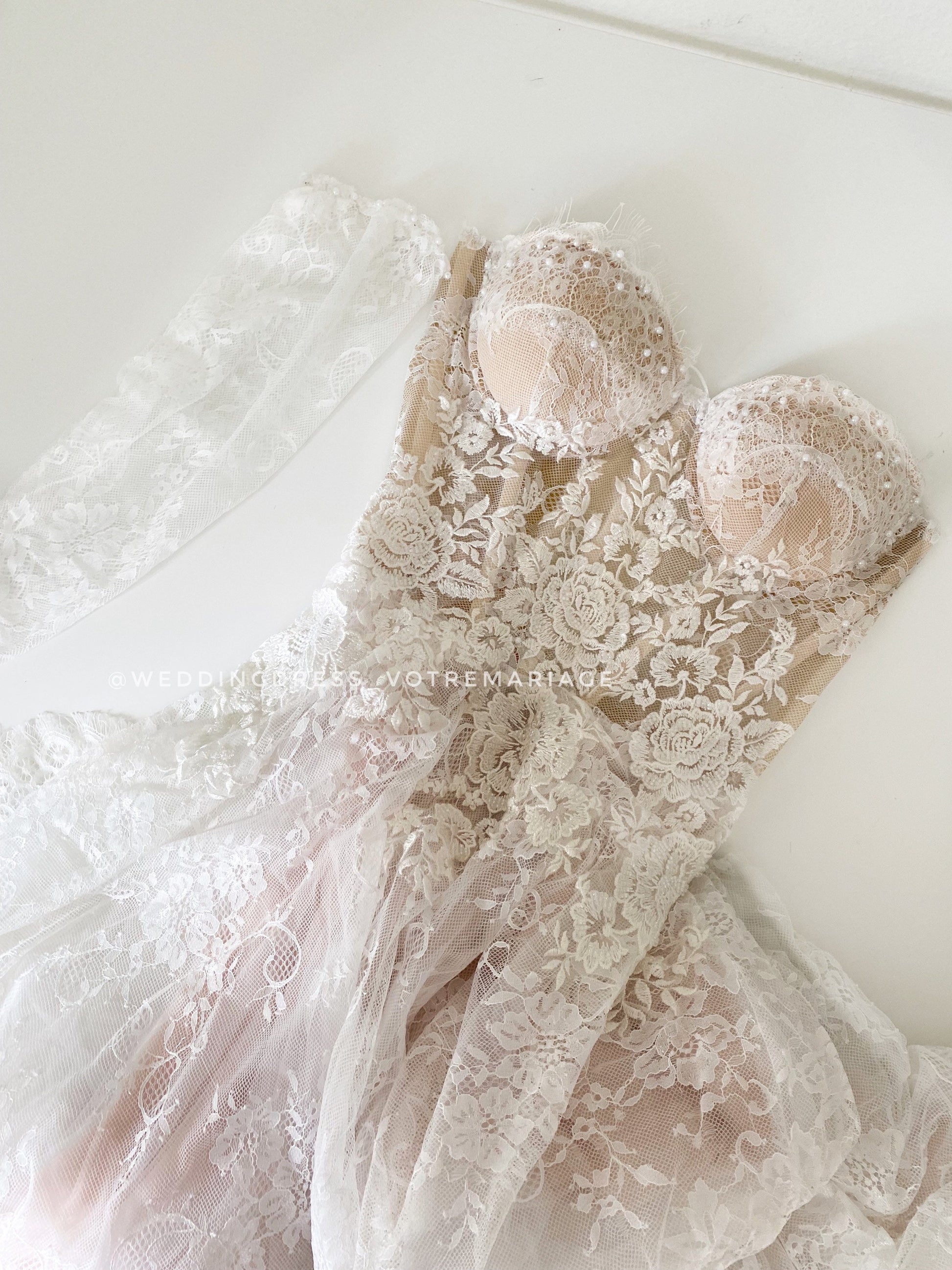 Lace Appliqué wedding Dress