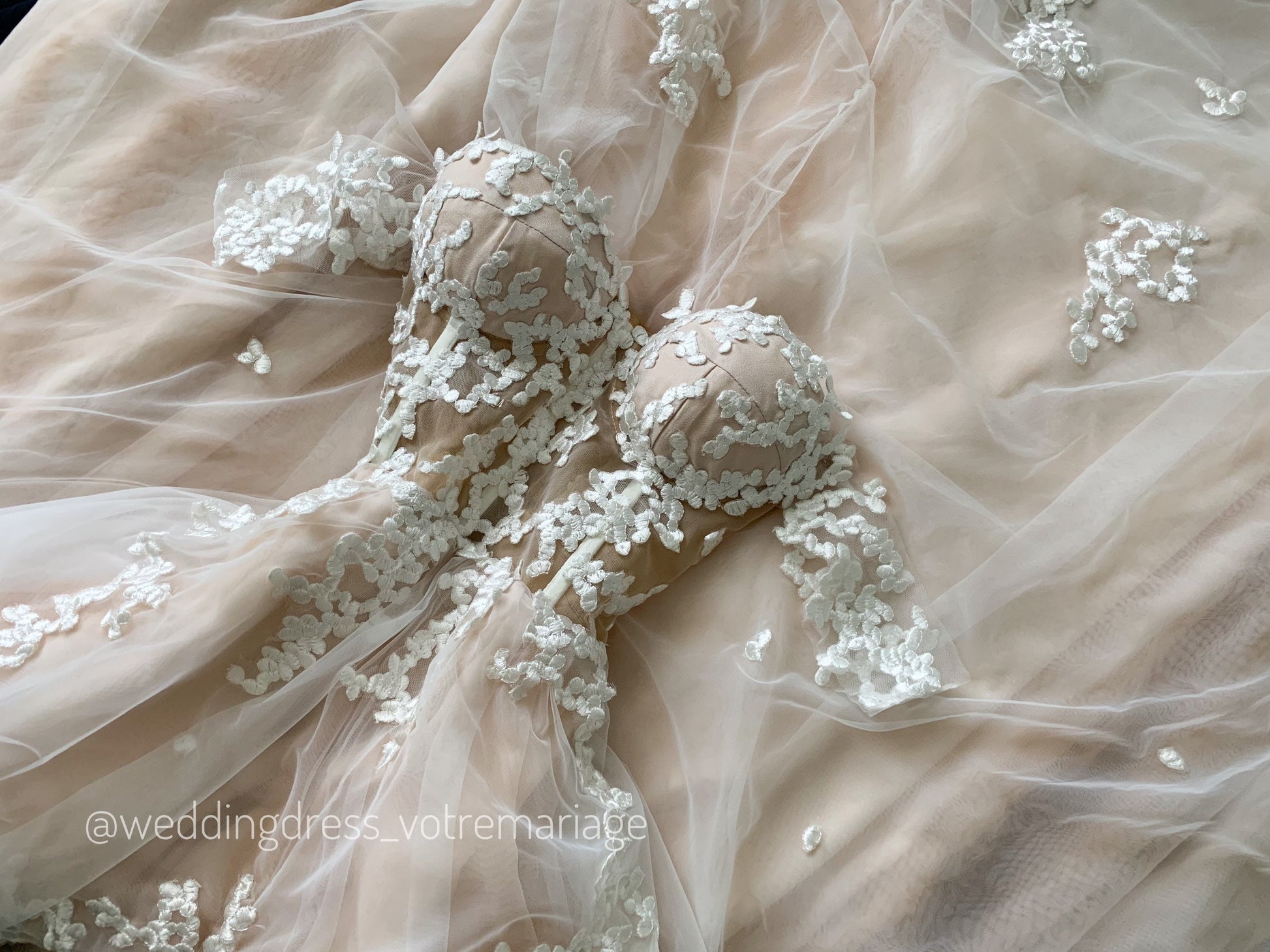 Blush Lace Wedding Dress – Wedding dresses by Alena Plokhova